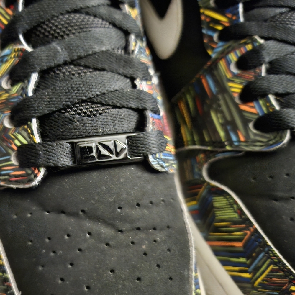JORDAN 1 RETRO BHM (2016) (GS) - Picture 7 of 10